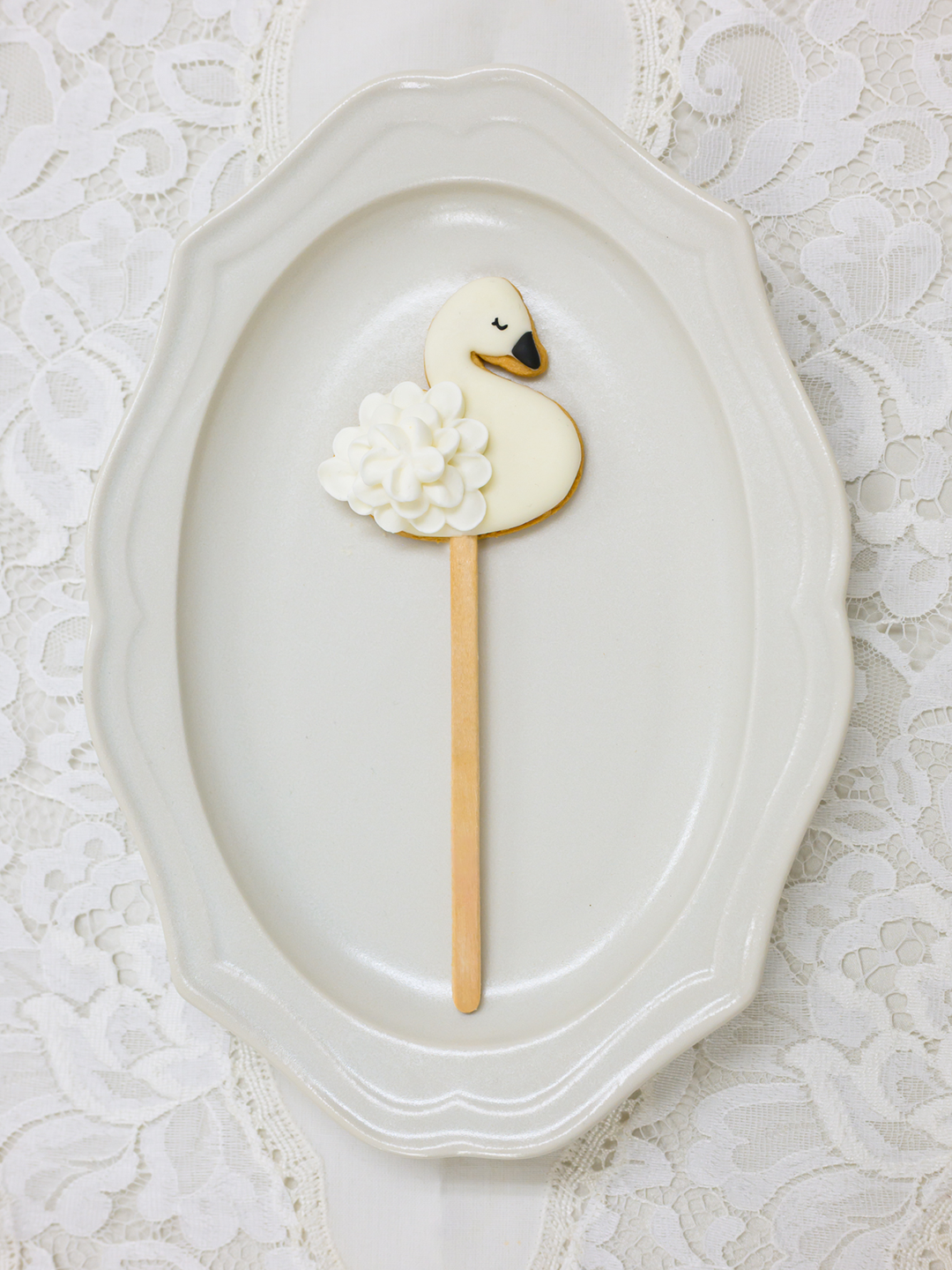 Frill Swan Cookie / フリルスワンのアイシングクッキー